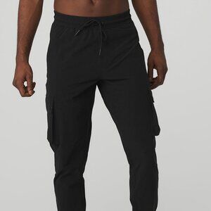 Alo Men's Yoga Division Field Black Cargo Pant Size Medium
